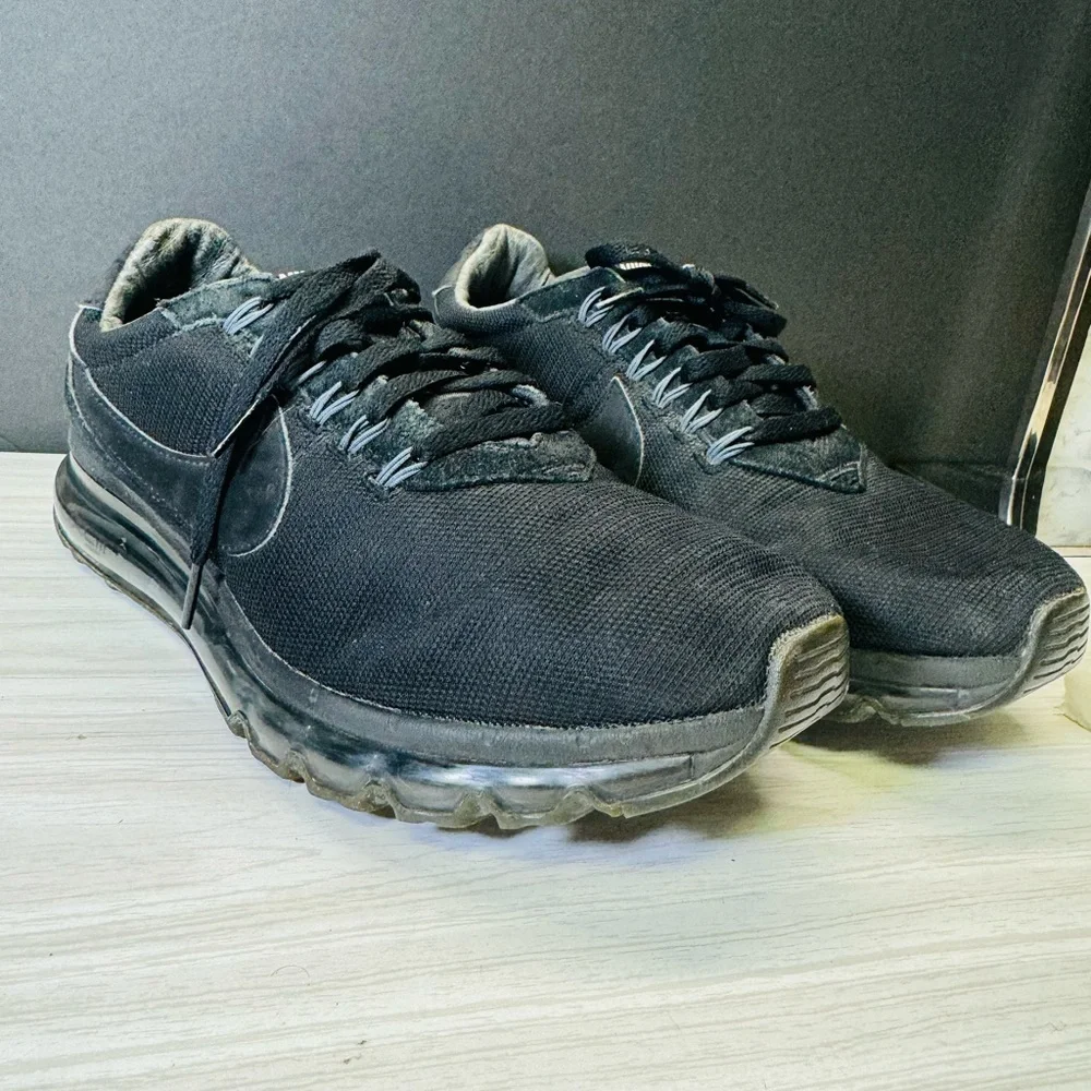 Nike  AIR MAX LD-Zero Men’s Size 12M Athletic Running Sneaker (mesh,leather)